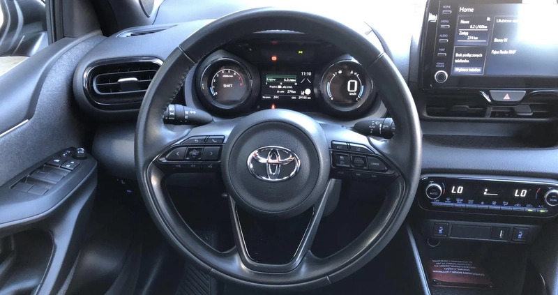 Toyota Yaris cena 82900 przebieg: 29149, rok produkcji 2021 z Świdnik małe 172